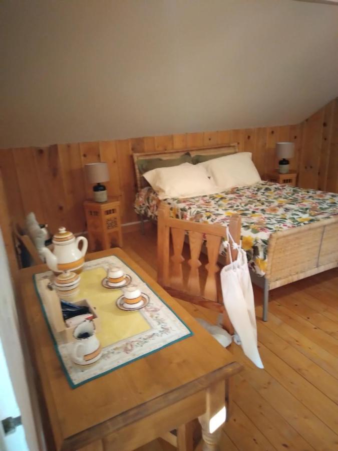 Les Dames De La Saugiat Bed & Breakfast Le Fied Dış mekan fotoğraf