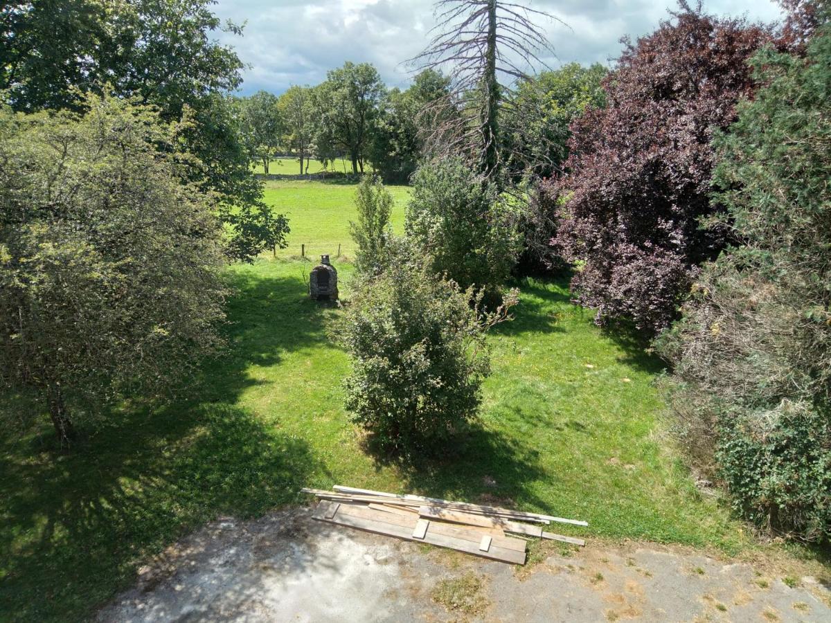 Les Dames De La Saugiat Bed & Breakfast Le Fied Dış mekan fotoğraf