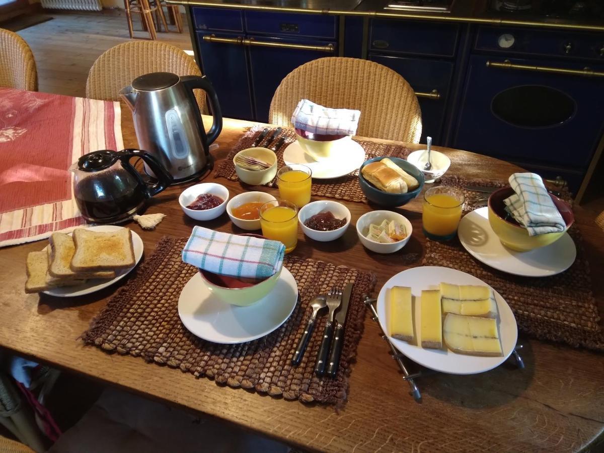 Les Dames De La Saugiat Bed & Breakfast Le Fied Dış mekan fotoğraf