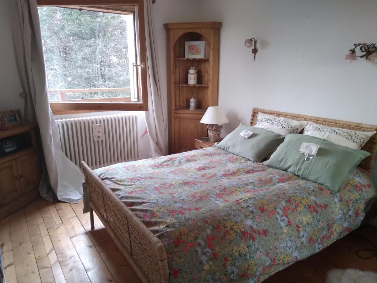Les Dames De La Saugiat Bed & Breakfast Le Fied Dış mekan fotoğraf