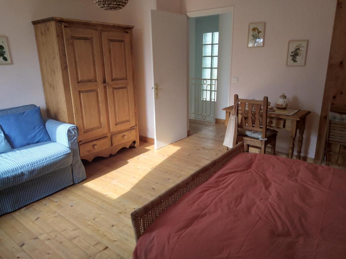 Les Dames De La Saugiat Bed & Breakfast Le Fied Dış mekan fotoğraf